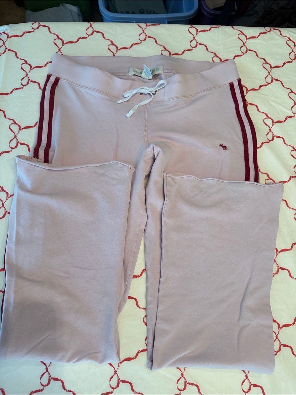 M Abercrombie & Fitch Flare sweat light fleece Pants pink & burgundy stripes